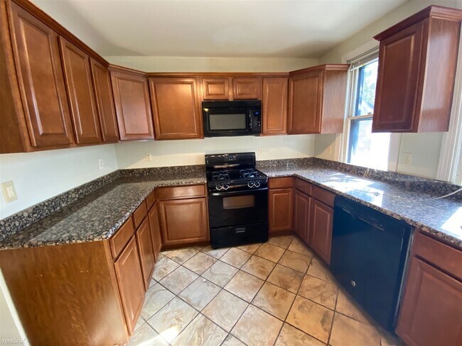 Building Photo - 7 br, 3 bath House - 514 E Ann St # 1 514 ...