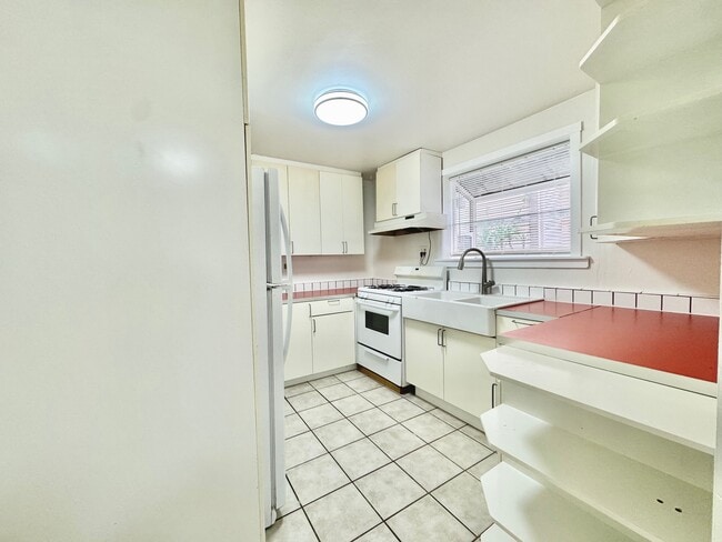 Foto del edificio - 3110 Martin Luther King Jr Way