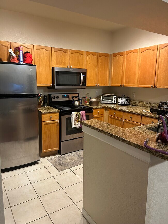 Kitchen - 5125 Palm Springs Blvd