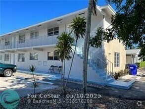 Building Photo - 4652 Poinciana St