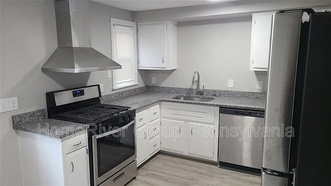 Building Photo - 1255 Shadycrest Dr