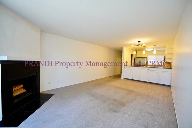 Foto del edificio - Top Floor, Corner Unit Condo with View and...