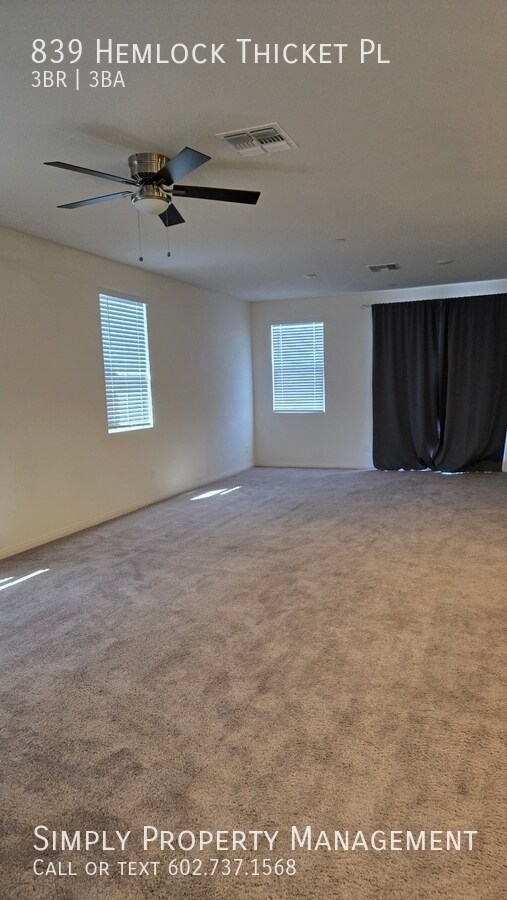 Foto del edificio - 839 Hemlock Thicket Pl