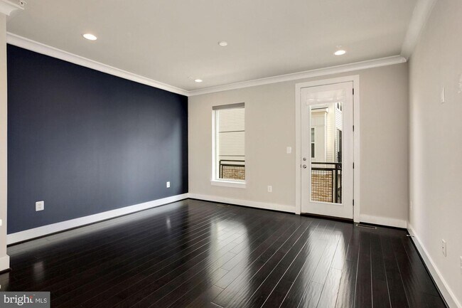 Building Photo - 14564 Lake Vista Dr