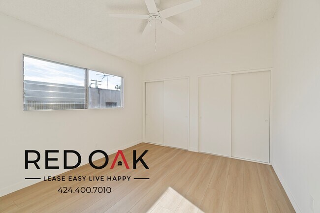 Foto del edificio - ~3 Weeks FREE~ Spectacular One Bedroom wit...