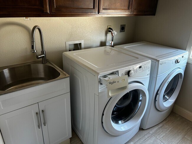 Foto del edificio - 3 Bedroom/2 Bath House available for rent in Arroyo Grande