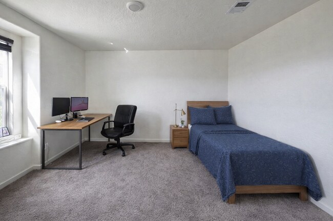 Foto del edificio - 719 Irma Dr