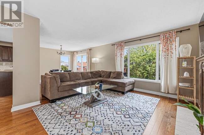 Building Photo - 132 Grenadier Way