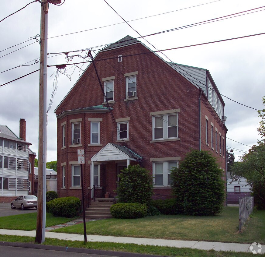 Building Photo - 21 Cyman Dr