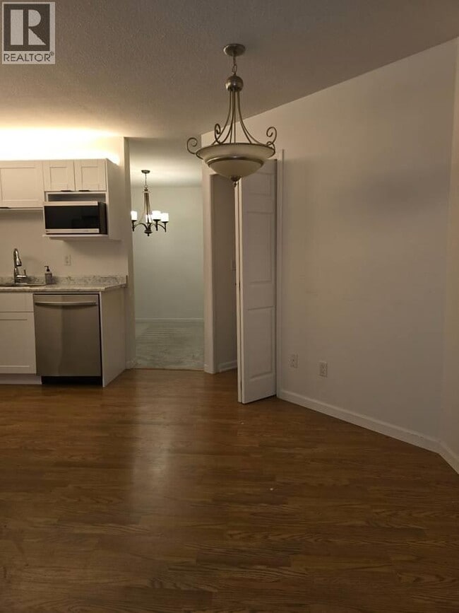 Building Photo - 22611-22116 116 Ave