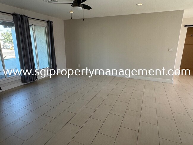 Foto del edificio - Modern 3 bedroom Scottsdale Home