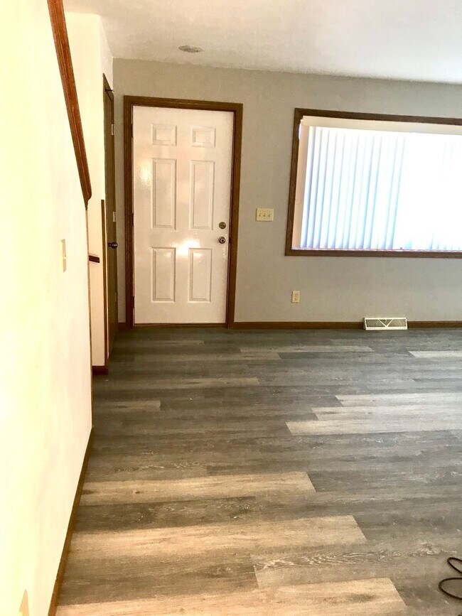 Foto del edificio - 3 Bedroom 2 Bathroom Townhouse in Neenah