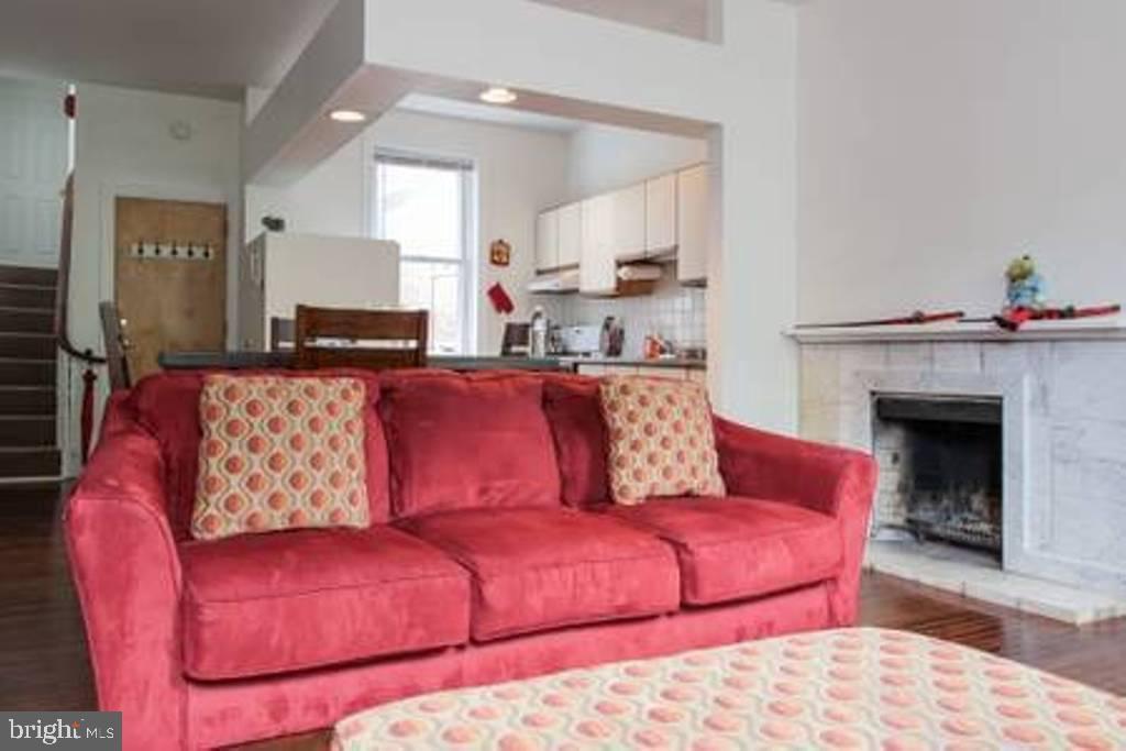 128 Pemberton St Unit 3, Philadelphia, PA 19147 Room for Rent in