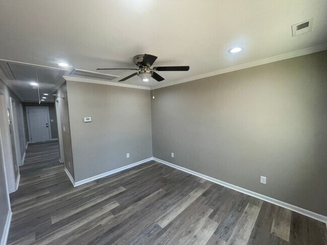 Foto del edificio - 303 Freeman St SE