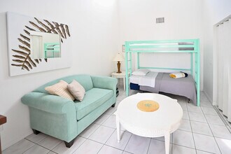 Building Photo - 301 Markley Ct