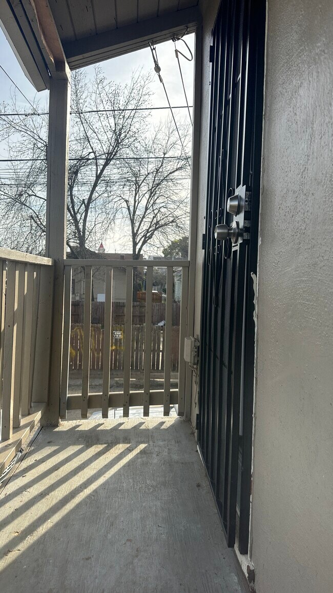 Foto del edificio - 318 W 20th St