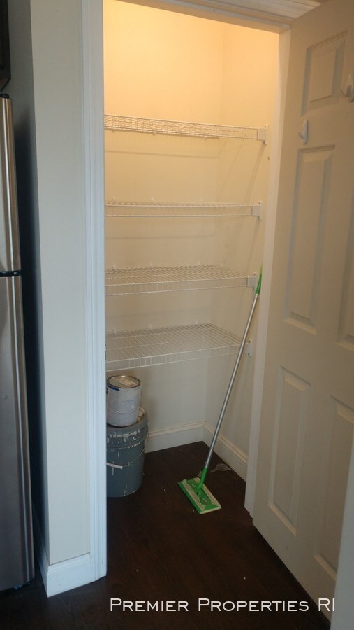 Foto del edificio - 190 Putnam Pike