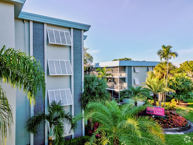Building Photo - Aventura Oaks Apartments