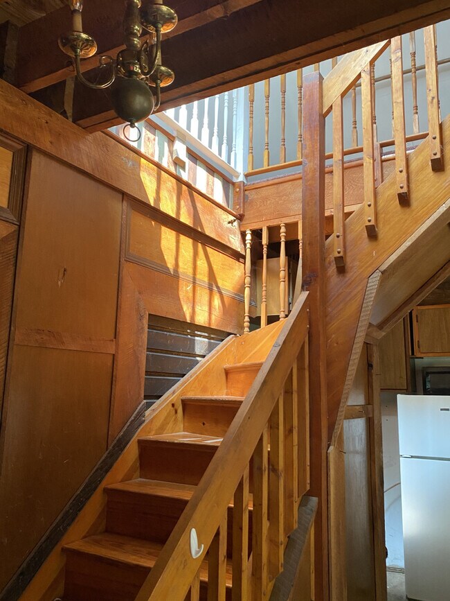Building Photo - 34 Oakwood