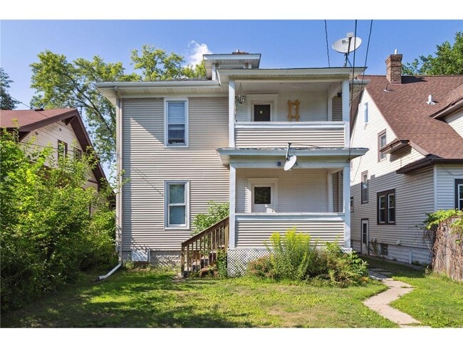 Building Photo - 1072 Front Ave