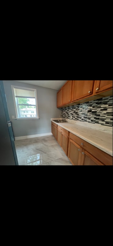 Primary Photo - 1415 Madison Ave