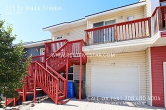 Building Photo - 315 La Valle Strada