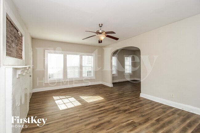 Foto del edificio - 1387 Beecher St SW