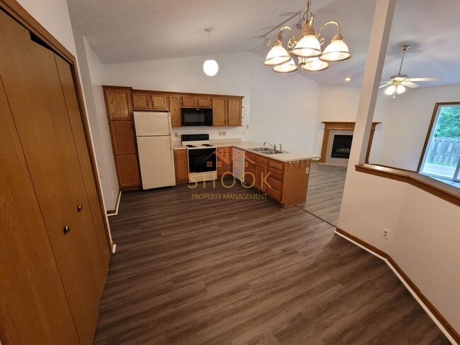 Building Photo - 2103 Bridgewater Cir