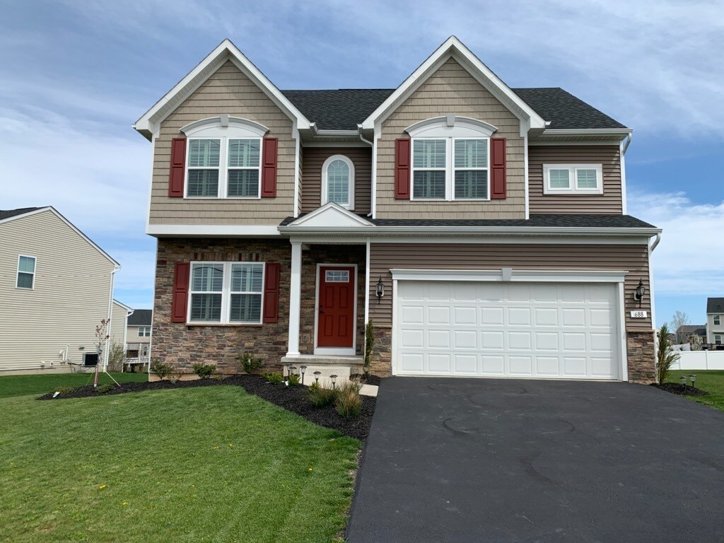 Primary Photo - 688 Pleasant View Dr