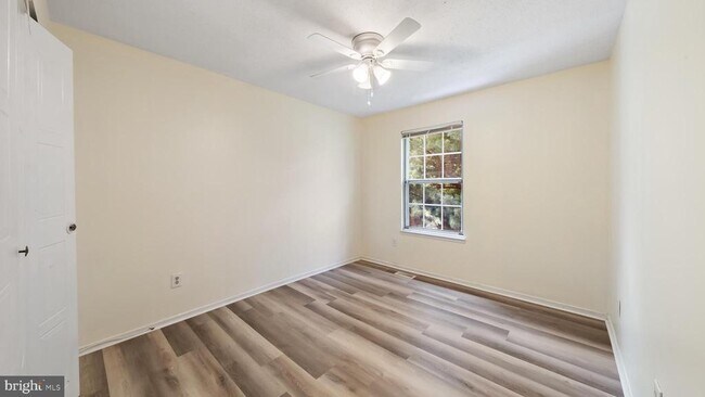 Foto del edificio - 7769 Hiawatha Ln