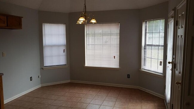 Building Photo - 5428 Gardendale St