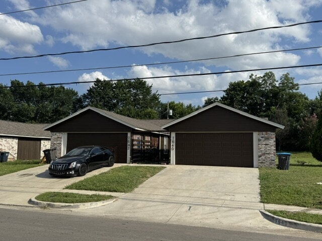 Pre-leasing 2/2/2 Duplex in the heart of Fort Worth! - Pre-leasing 2/2/2 Duplex in the heart of Fort Worth! Apartment