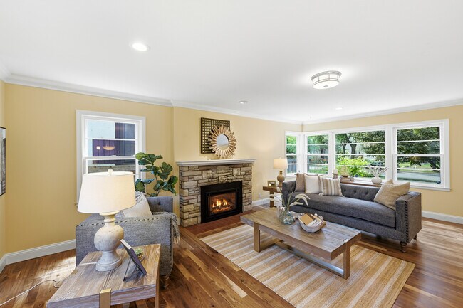 Foto del edificio - 5249 Abbott Ave S