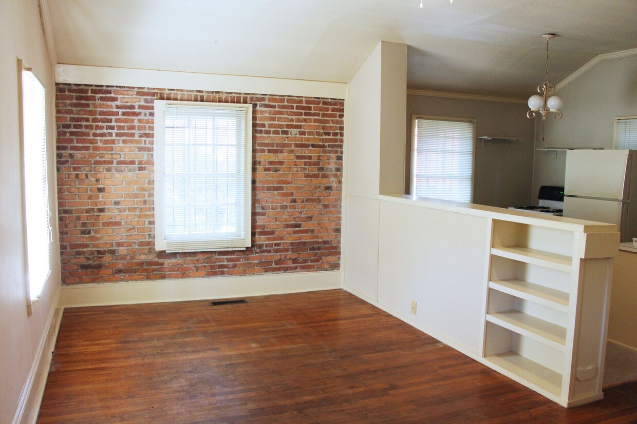 2585 Napier Ave Unit Garage, Macon, GA 31204 Apartments at 2585