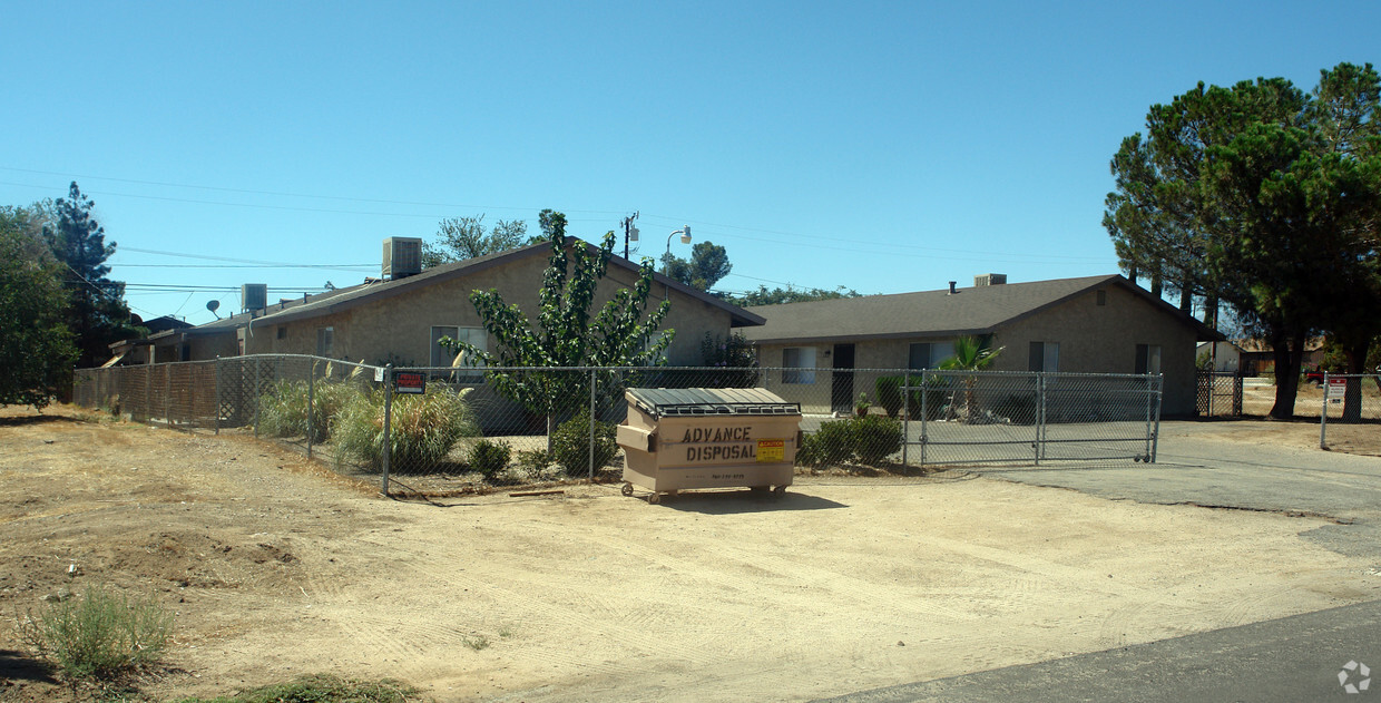 Primary Photo - 16477 Orange St