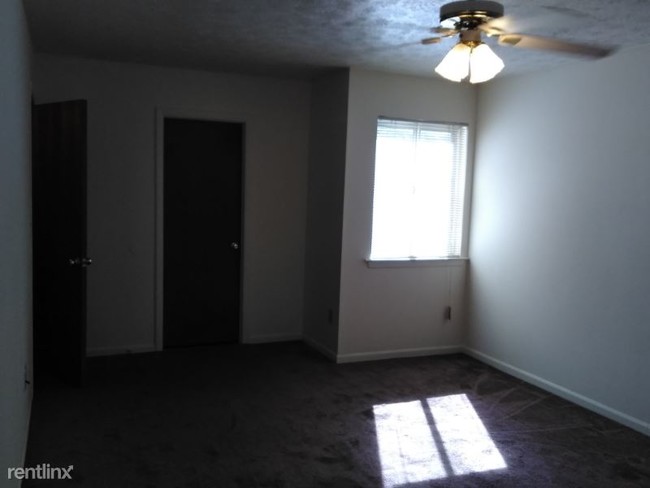 Building Photo - 3 br, 2 bath Condo - 3854 kensingwood trace
