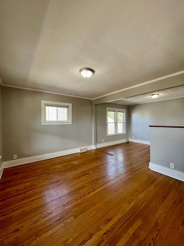 Building Photo - 168 Bondie St