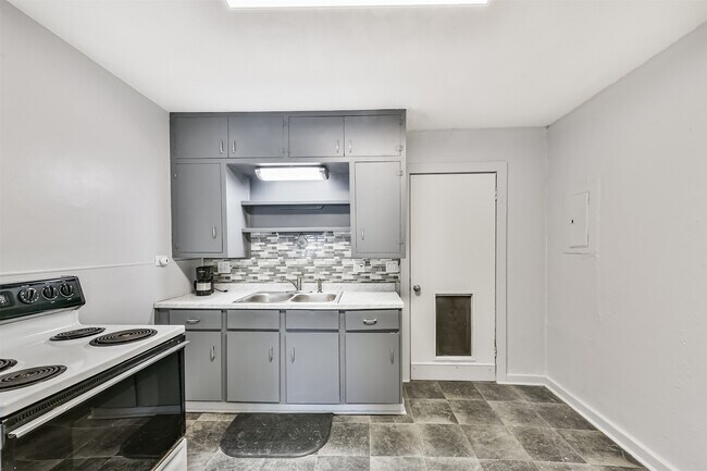 Foto del edificio - 1021 Maple St