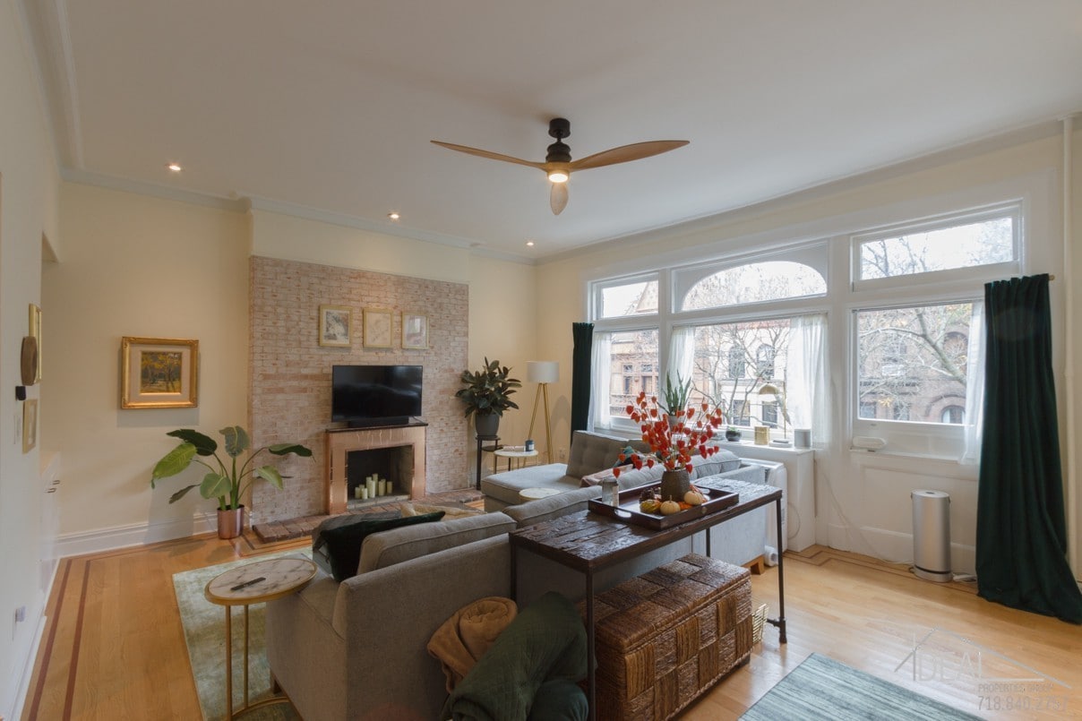 Primary Photo - 56 MONTGOMERY PLACE #3R