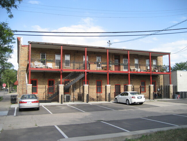 Building Photo - 2222 Central Ave NE