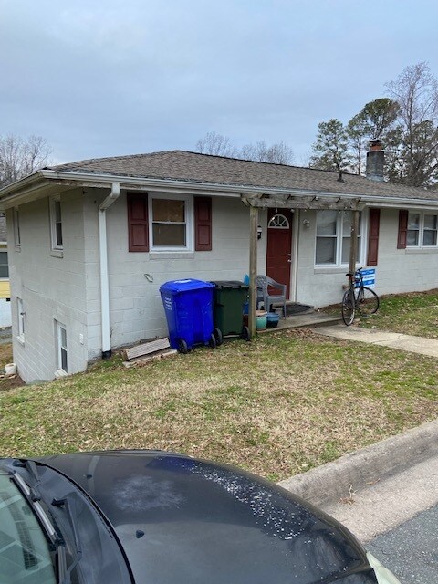 Building Photo - 314 Crest Dr