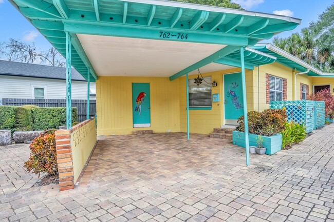 Building Photo - Cute bungalow