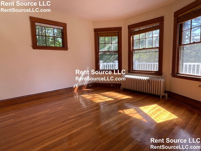 Building Photo - 111 Russett Rd