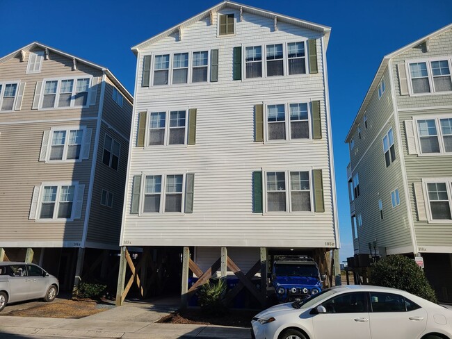 Building Photo - 3 Bedroom 2 1/2 bath unfurnished Townhouse located in Surf City-Ocean views