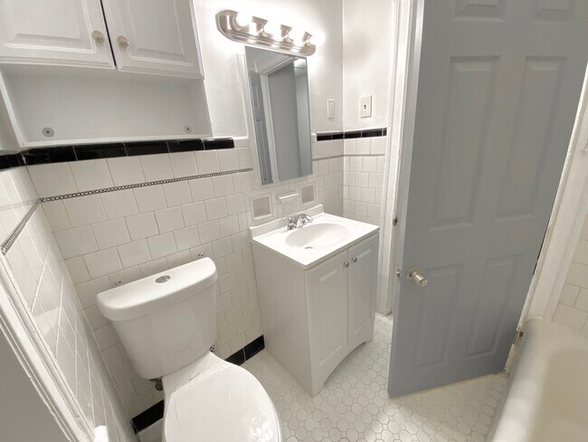 Bathroom - 3622 Old York Rd