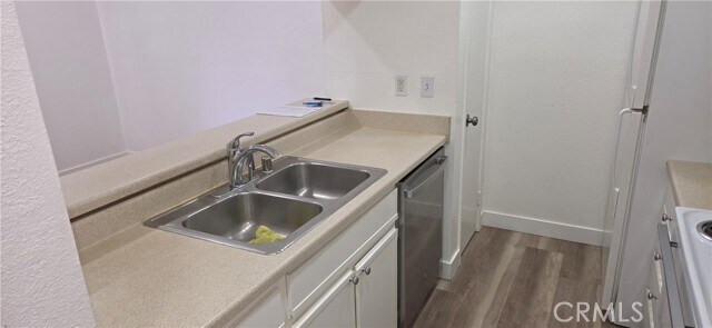 Foto del edificio - 10655 Lemon Ave