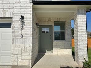 Building Photo - 213 Saide St