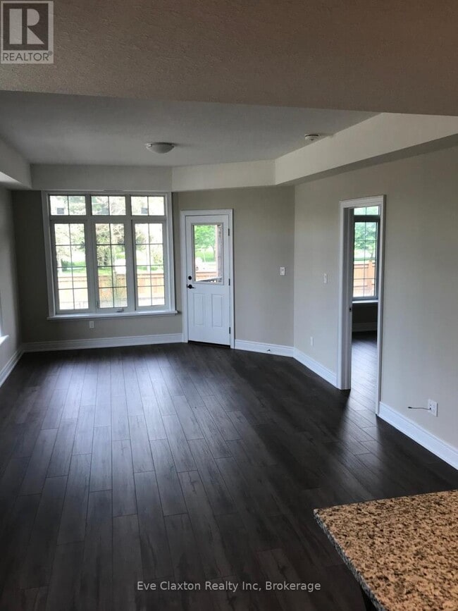 Building Photo - 333 Gosling Gardens