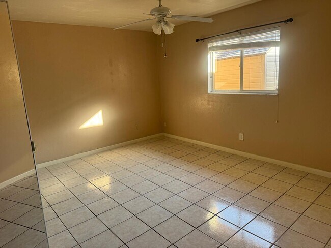 Foto del edificio - 517 SE 23rd Pl