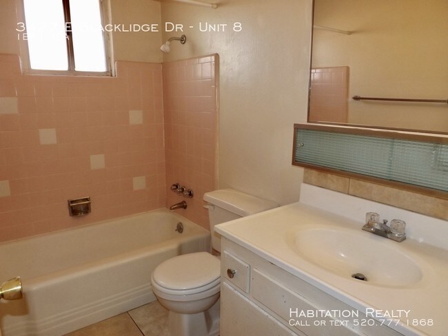 Foto del edificio - 3427 E Blacklidge Dr